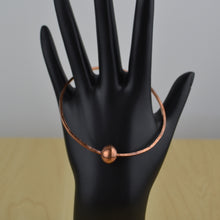 Load image into Gallery viewer, Copper Bangle w Bead
