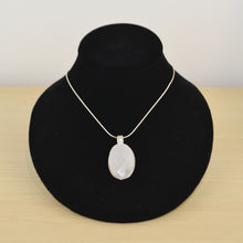 Load image into Gallery viewer, Oval Crystal pendant
